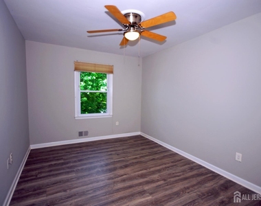 1 Orchid Court - Photo Thumbnail 14