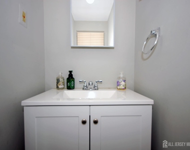 1 Orchid Court - Photo Thumbnail 13