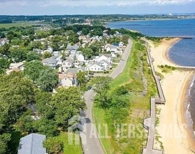 238 Shoreland Circle - Photo Thumbnail 6