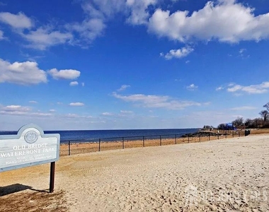 238 Shoreland Circle - Photo Thumbnail 1