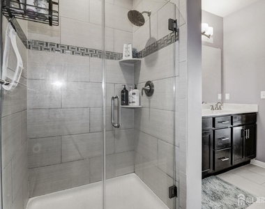 643 Strassle Way - Photo Thumbnail 14