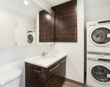 327 Manhattan Avenue - Photo Thumbnail 6