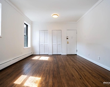 2116 Dorchester Road - Photo Thumbnail 3