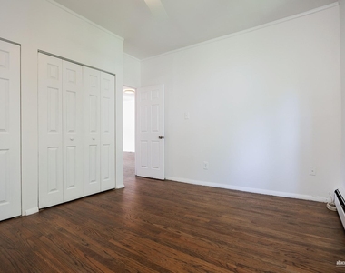 2116 Dorchester Road - Photo Thumbnail 11