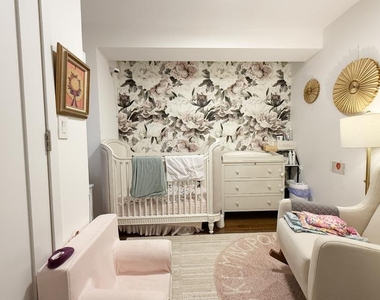 98 Riverside Drive - Photo Thumbnail 4
