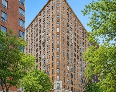 98 Riverside Drive - Photo Thumbnail 6