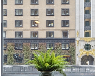 100 W 58th Street - Photo Thumbnail 10