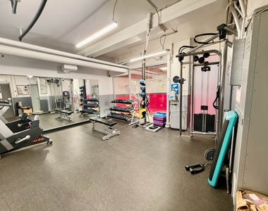 425 Riverside Drive - Photo Thumbnail 13