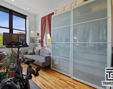 395 Smith Street - Photo Thumbnail 3