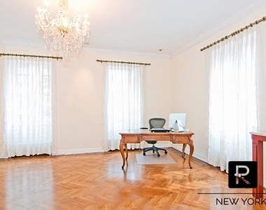 21 E 84th Street - Photo Thumbnail 2