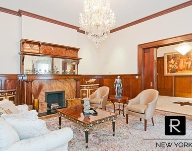 21 E 84th Street - Photo Thumbnail 3