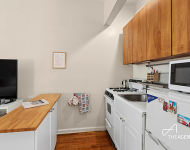 448 E 84th Street - Photo Thumbnail 2
