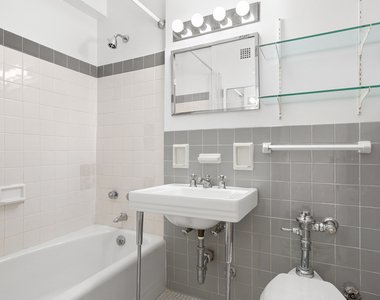 230 E 79th Street - Photo Thumbnail 5