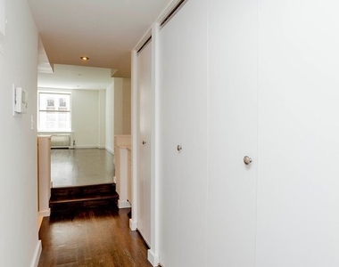 27 W 16th Street - Photo Thumbnail 3