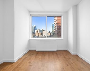 80 Dekalb Avenue - Photo Thumbnail 9