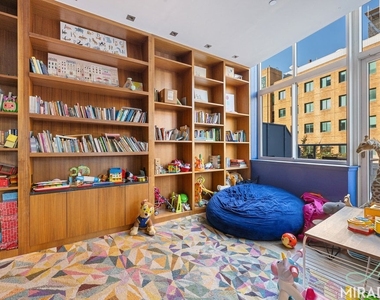80 Dekalb Avenue - Photo Thumbnail 22