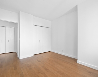 80 Dekalb Avenue - Photo Thumbnail 10