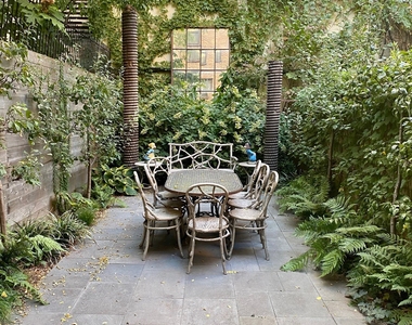 351 W 30th Street - Photo Thumbnail 18