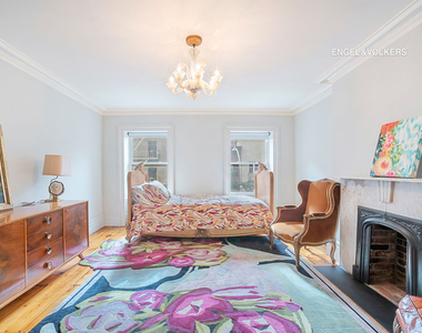 351 W 30th Street - Photo Thumbnail 10