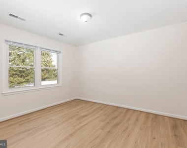 35 Fox Run Lane - Photo Thumbnail 29