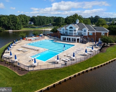 11302 Radcliff Terrace - Photo Thumbnail 4