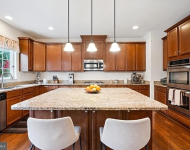16608 Danridge Manor Drive - Photo Thumbnail 6