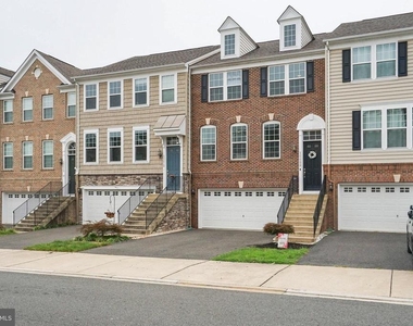 16608 Danridge Manor Drive - Photo Thumbnail 2