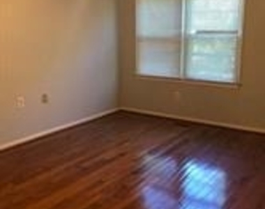 11712 Collingwood Court - Photo Thumbnail 1