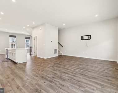 1697 Beech Leaf Street - Photo Thumbnail 6