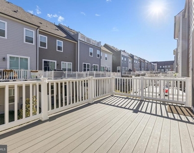 1697 Beech Leaf Street - Photo Thumbnail 23