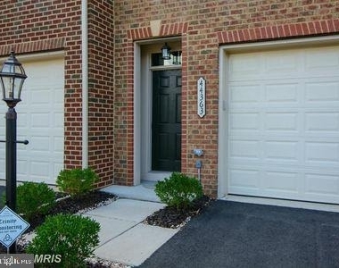 44363 Foxthom Terrace - Photo Thumbnail 2