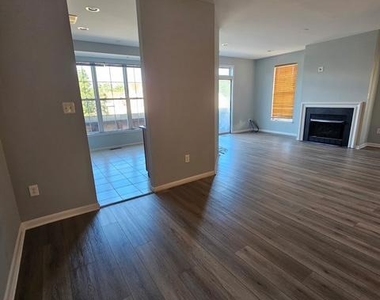 44198 Shady Glen Terrace - Photo Thumbnail 3