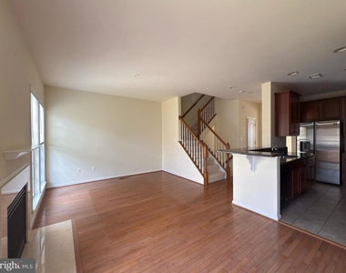 21929 Bayard Terrace - Photo Thumbnail 8