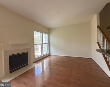 21929 Bayard Terrace - Photo Thumbnail 9