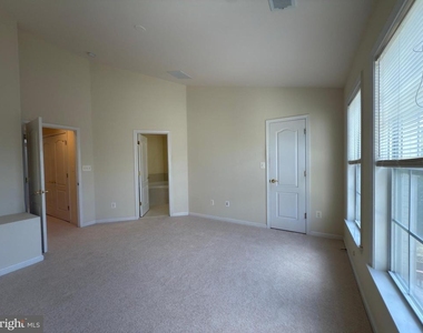 21929 Bayard Terrace - Photo Thumbnail 17