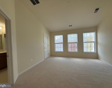21929 Bayard Terrace - Photo Thumbnail 19