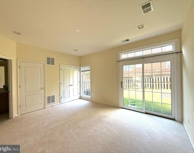 21929 Bayard Terrace - Photo Thumbnail 29