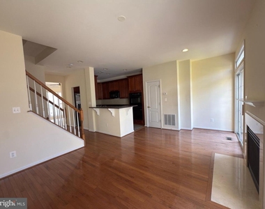 21929 Bayard Terrace - Photo Thumbnail 6