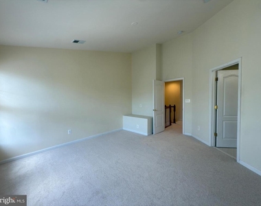 21929 Bayard Terrace - Photo Thumbnail 18