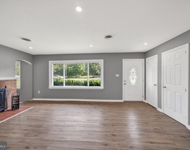 45448 Mallard Street - Photo Thumbnail 2
