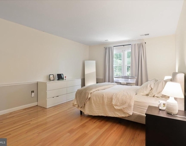 2026 Westwood Forest Drive - Photo Thumbnail 9