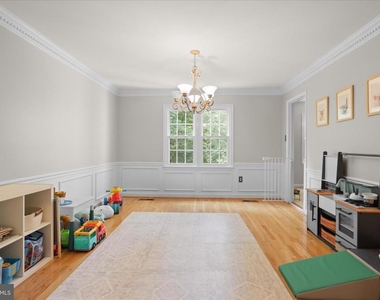 2026 Westwood Forest Drive - Photo Thumbnail 10