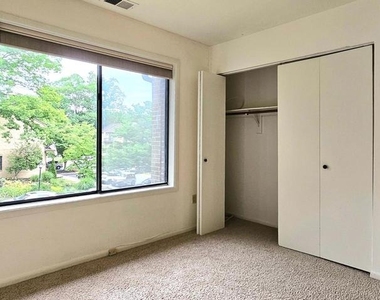 8729 Sheridan Farms Court - Photo Thumbnail 30