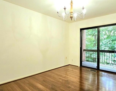 8729 Sheridan Farms Court - Photo Thumbnail 17