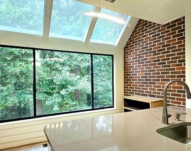 8729 Sheridan Farms Court - Photo Thumbnail 14