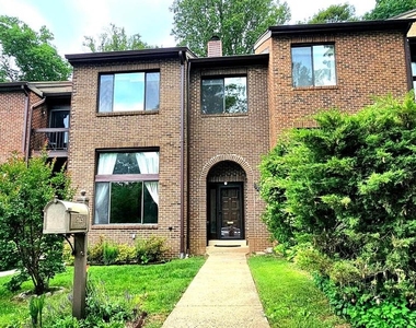8729 Sheridan Farms Court - Photo Thumbnail 1