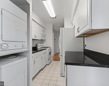 11260 Chestnut Grove Square - Photo Thumbnail 8