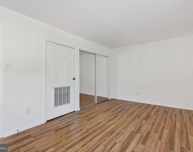 11260 Chestnut Grove Square - Photo Thumbnail 18