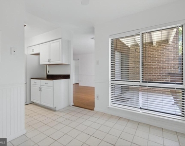 11260 Chestnut Grove Square - Photo Thumbnail 23