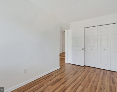 11260 Chestnut Grove Square - Photo Thumbnail 20